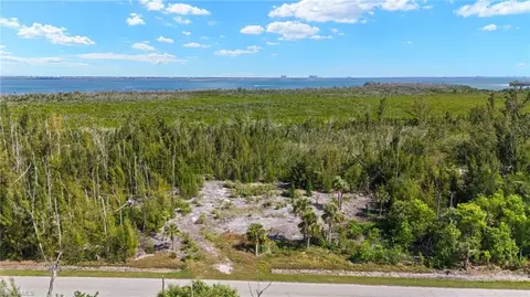 5576 Sabal Ave, Saint James City, FL 33956