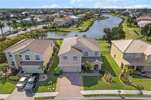 2088 Cape Heather Cir, Cape Coral, FL 33991
