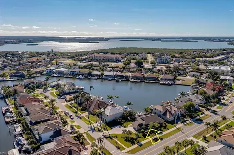 75 N Barfield Dr, Marco Island, FL 34145