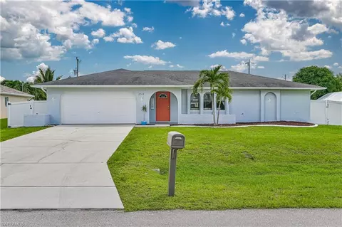 2543 SW 4th Pl, Cape Coral, FL 33914