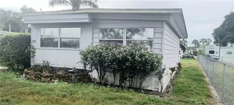 38 Derhenson Dr, Naples, FL 34114