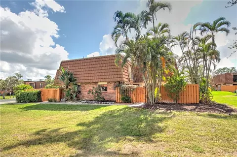 1442 Park Shore Cir #4, Fort Myers, FL 33901
