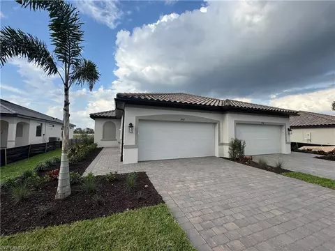 19532 Hinkley Dr, Estero, FL 33928