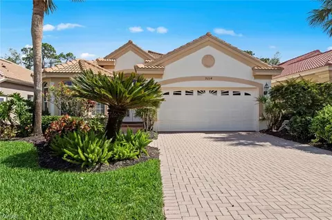 9234 Troon Lakes Dr, Naples, FL 34109