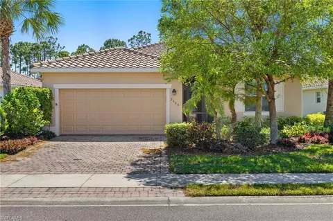 2560 Laurentina Ln, Cape Coral, FL 33909