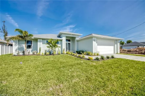 1723 SW 2nd Ter, Cape Coral, FL 33991