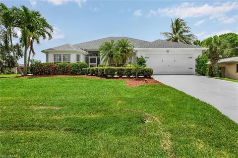 122 SW 48th Ter, Cape Coral, FL 33914