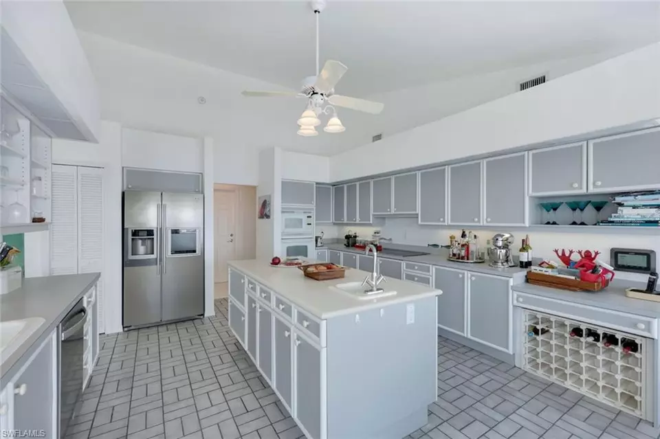  656 Coral Dr, Cape Coral, FL 33904 photo 18