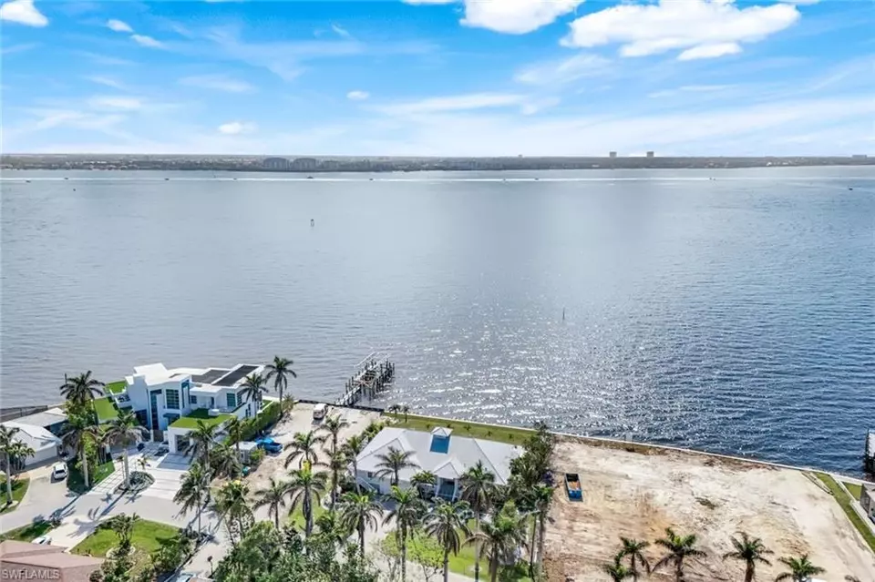  656 Coral Dr, Cape Coral, FL 33904 photo 11