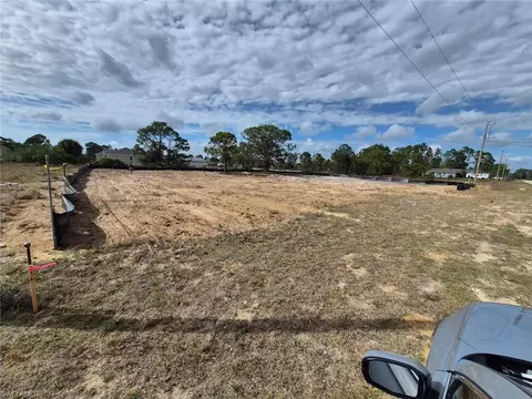 362 Paisley Ave, Lehigh Acres, FL 33974