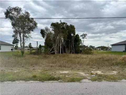 859 Yellowbird Dr, Fort Myers, FL 33913