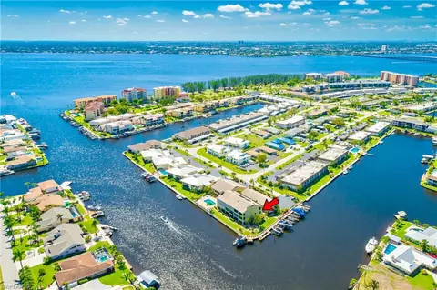 1903 SE 40th Ter #104, Cape Coral, FL 33904