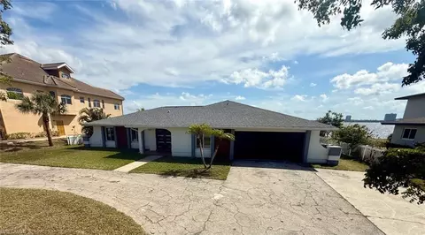 111 E North Shore Ave, North Fort Myers, FL 33917