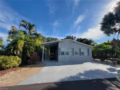 5769 Brightwood Dr, Fort Myers, FL 33905