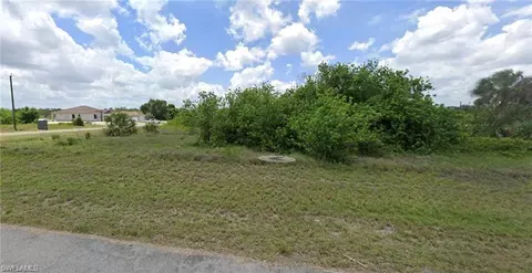 8001 Toy Ln, Labelle, FL 33935