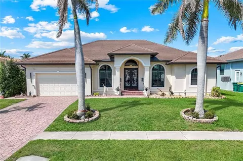 920 Ruby Ct, Marco Island, FL 34145
