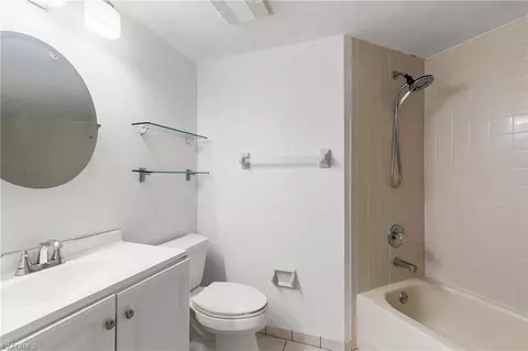 Bath - 110 Bennington Dr #2, Naples, FL 34104 photo 2 of 2