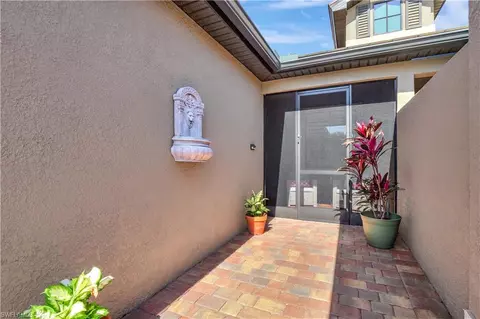 Exterior - 7815 Jacaranda Ln, Naples, FL 34114 photo 4 of 9