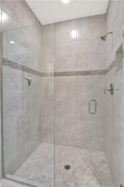 Bath - 7815 Jacaranda Ln, Naples, FL 34114 photo 2 of 3
