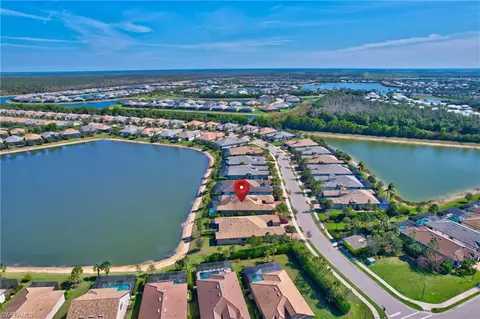 View/Area - 7815 Jacaranda Ln, Naples, FL 34114 photo 3 of 3