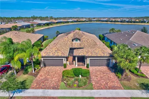 Exterior - 7815 Jacaranda Ln, Naples, FL 34114 photo 2 of 9