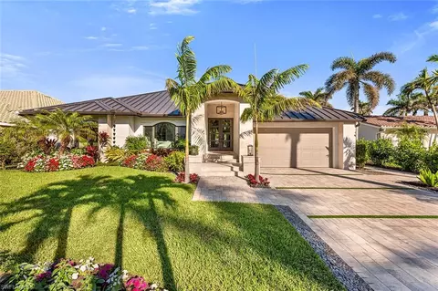 1935 Snook Dr, Naples, FL 34102