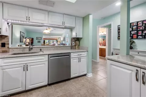 Kitchen - 2012 Pine Isle Ln #2012, Naples, FL 34112 photo 1 of 2