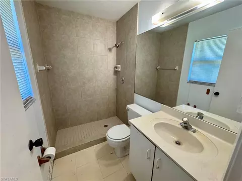 Bath - 33 Willoughby Dr, Naples, FL 34110 photo 1 of 2