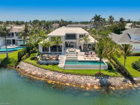 Exterior - 3233 Gin Ln, Naples, FL 34102 photo 10 of 11