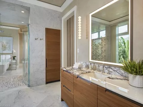 Bath - 3233 Gin Ln, Naples, FL 34102 photo 2 of 6
