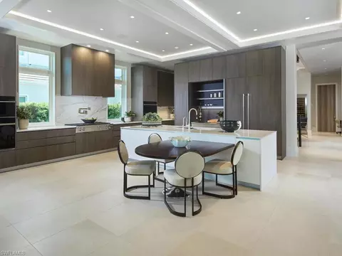 Kitchen - 3233 Gin Ln, Naples, FL 34102 photo 3 of 4