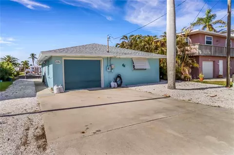 2686 Clyde St, Matlacha, FL 33993