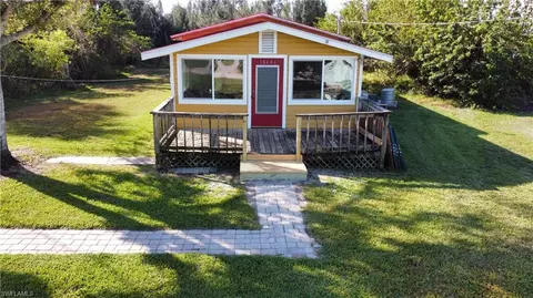 18446 Creek Dr, Fort Myers, FL 33908
