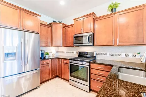 7591 Jacaranda Ln, Naples, FL 34114