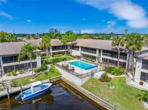 3935 Country Club Blvd #20, Cape Coral, FL 33904