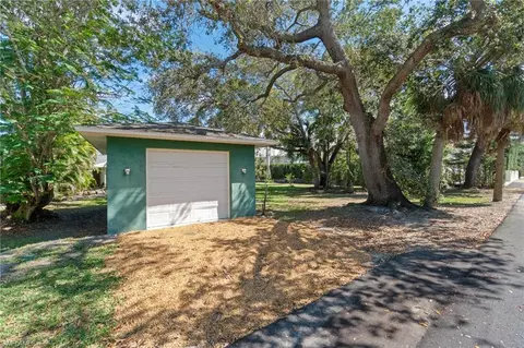 1650 3rd St S, Naples, FL 34102 photo 27