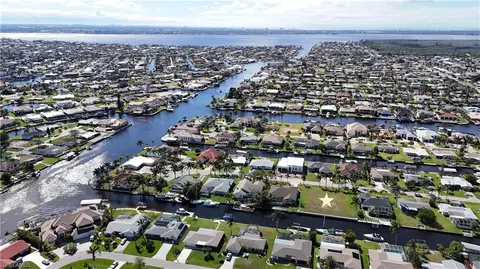 133 SW 49th Ter, Cape Coral, FL 33914