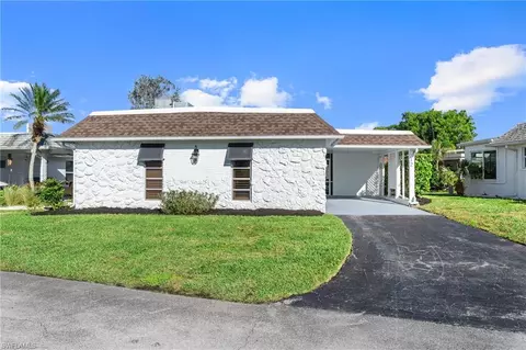 12 Hackney Ln, Naples, FL 34112