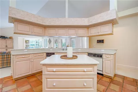 6616 George Washington Way, Naples, FL 34108 photo 8