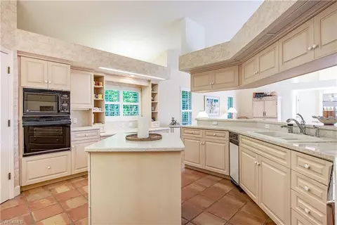 6616 George Washington Way, Naples, FL 34108 photo 9