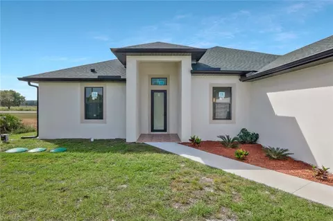 5027 E Hummingbird Dr, Labelle, FL 33935