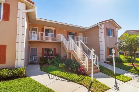 550 Saratoga Cir #E206, Naples, FL 34104