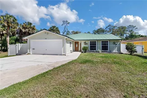 440 1st St NW, Naples, FL 34120