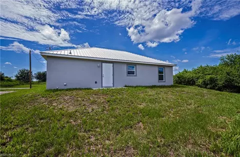 Exterior - 103 Concord Loop, Labelle, FL 33935 photo 2 of 2