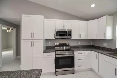 Kitchen - 103 Concord Loop, Labelle, FL 33935 photo 1 of 4