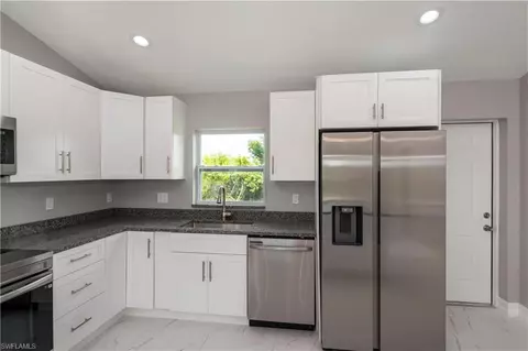 Kitchen - 103 Concord Loop, Labelle, FL 33935 photo 4 of 4
