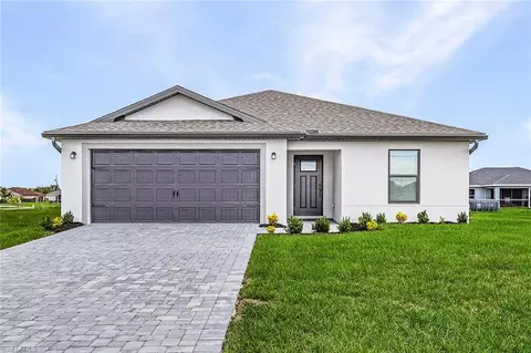 210 NW 29th Ter, Cape Coral, FL 33993