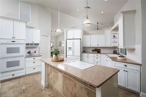 6617 Mill Run Cir, Naples, FL 34109 photo 12