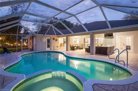6617 Mill Run Cir, Naples, FL 34109