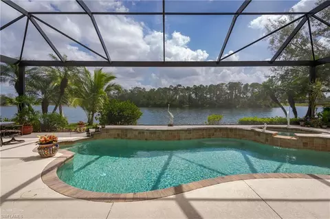 6136 Dogleg Dr, Naples, FL 34113